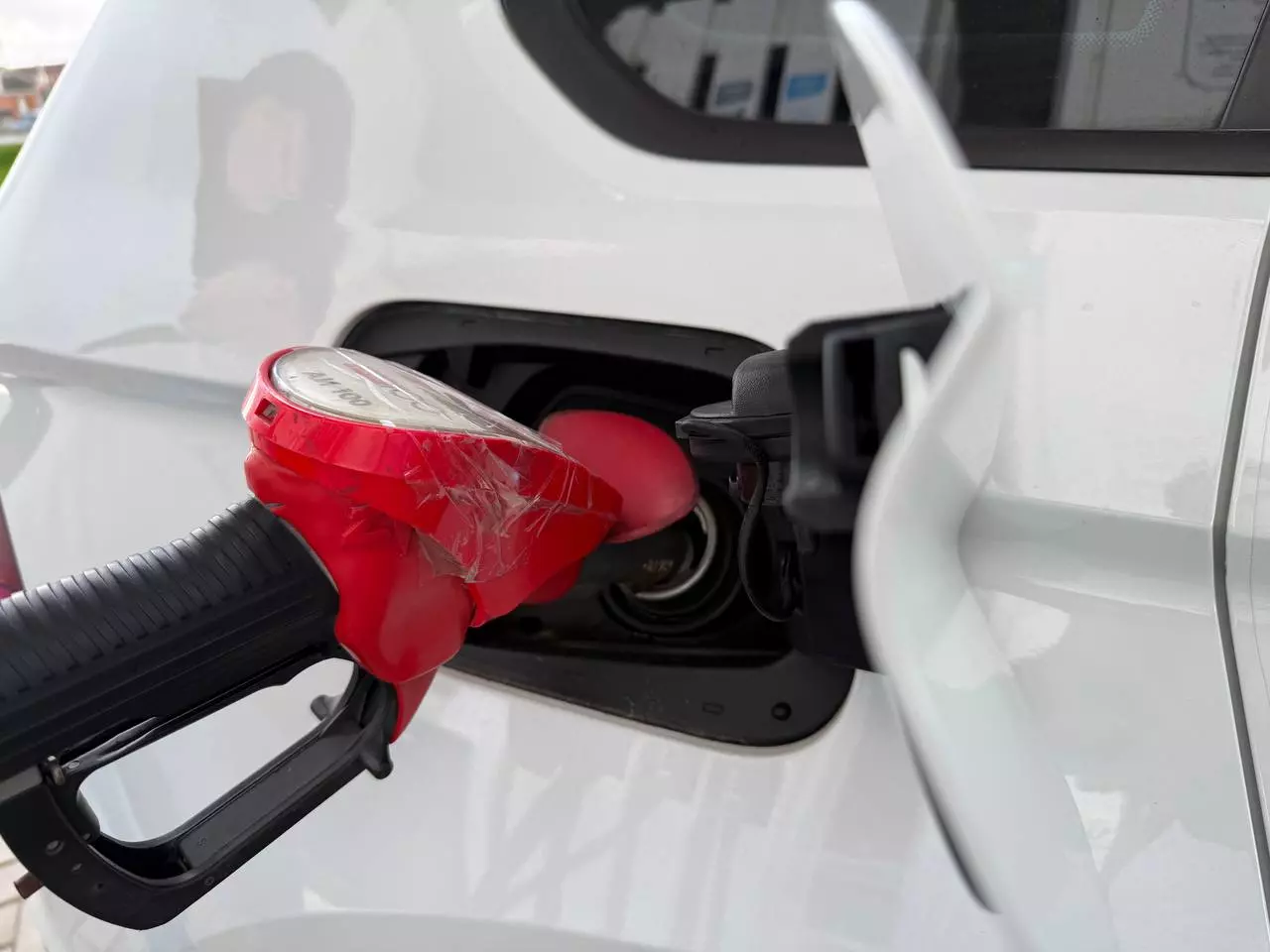 Quando o gasolina estará disponível em todos os postos e a que preços? Opinião dos especialistas "RG"