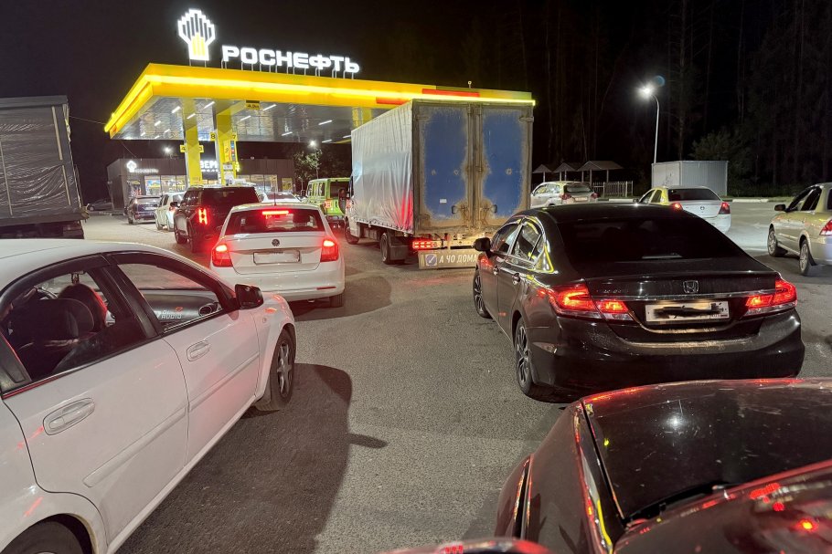 O que acontecerá com os preços da gasolina e do diesel nos postos de combustíveis? Opinião dos especialistas do "RG".