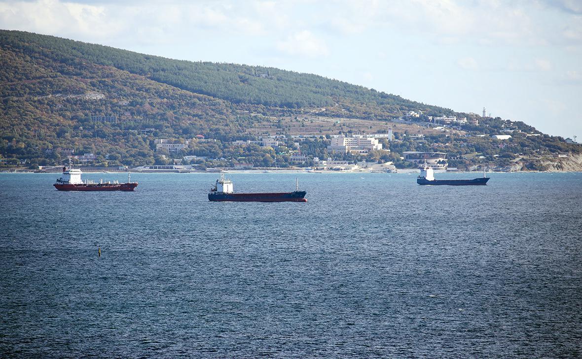 Exportação de petróleo russo por mar caiu 2,5% devido a ataques a portos